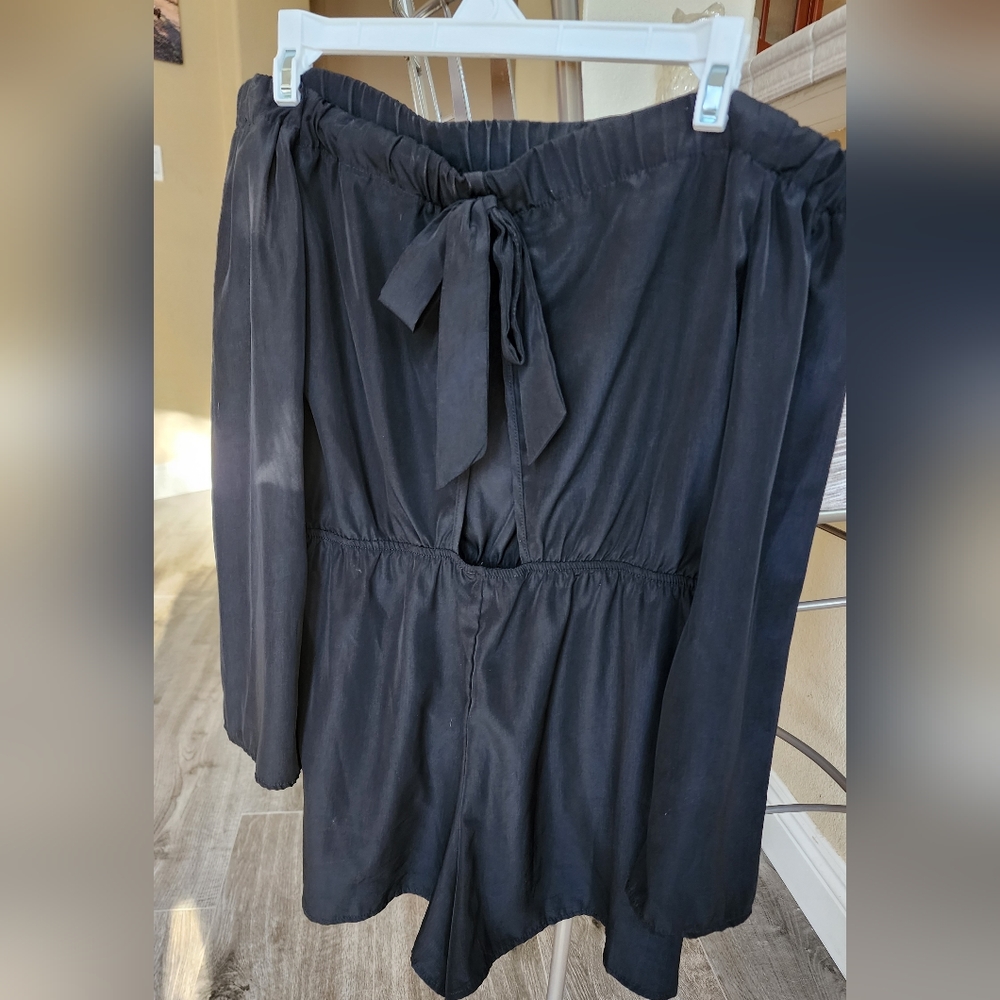 Beautiful black, off- shoulder romper! Romeo & Juliet Couture. Size Small